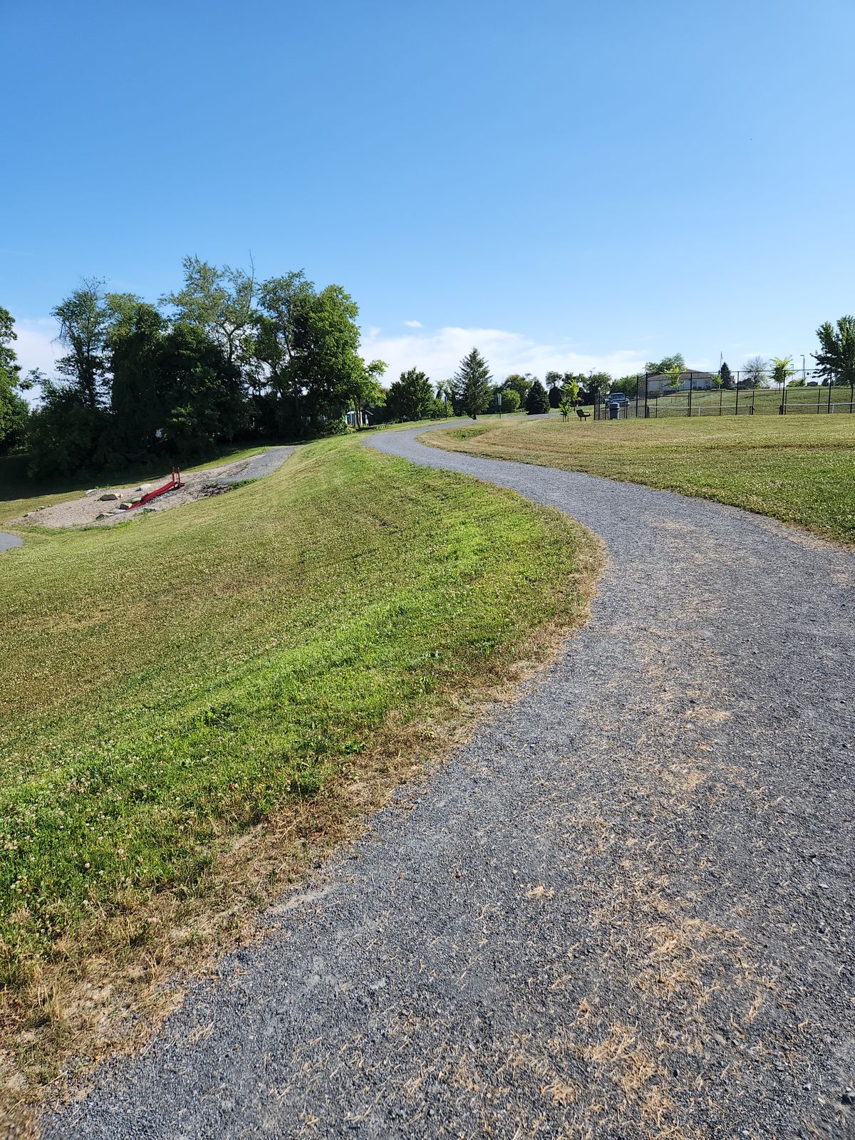 Walking trail to first tee.