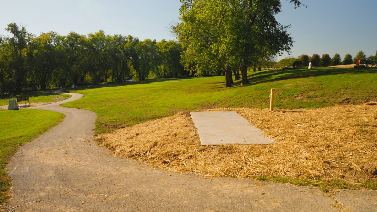 Hole 2 Tee