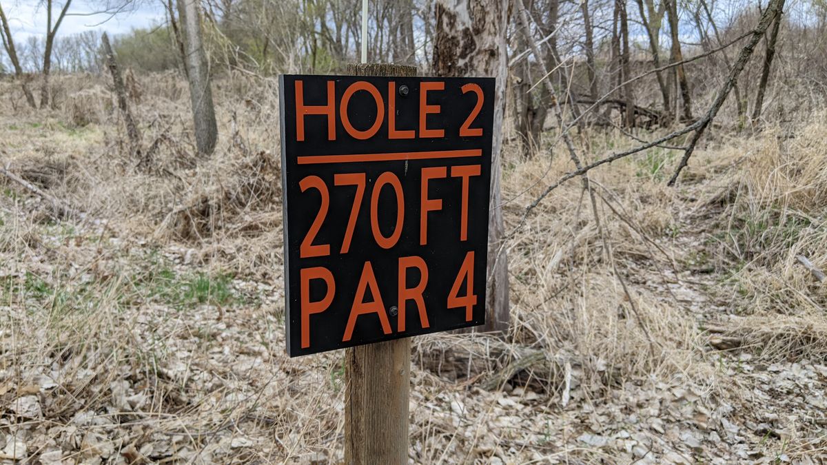 Hole 2 Tee sign