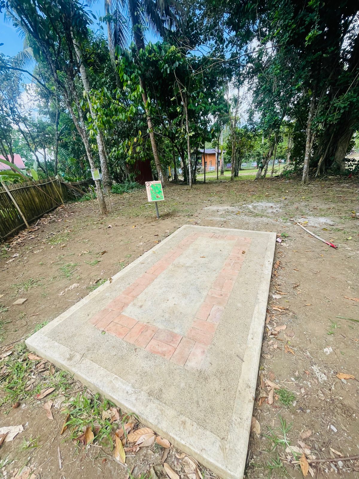 Hole 2 tee pad.