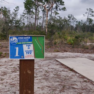 Hole 1 teesign