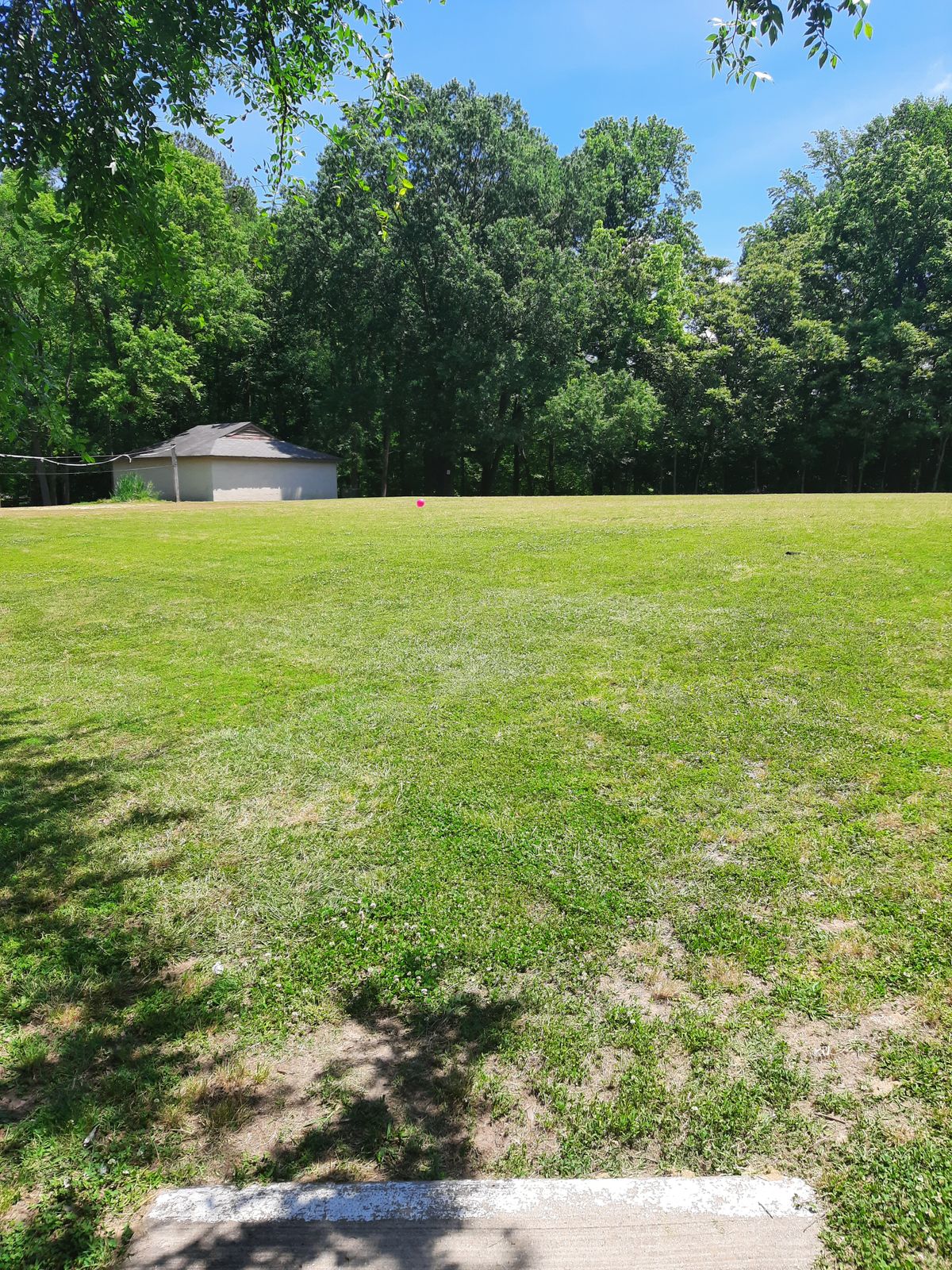 Hole 5 White Tee