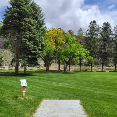 Hole 1 teepad