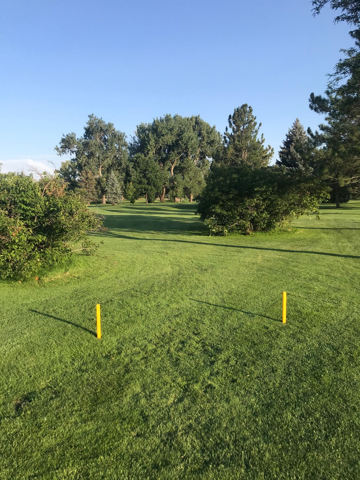 FLATIRONS WEST GOLD TEES: Hole 1 430 ft Par 3