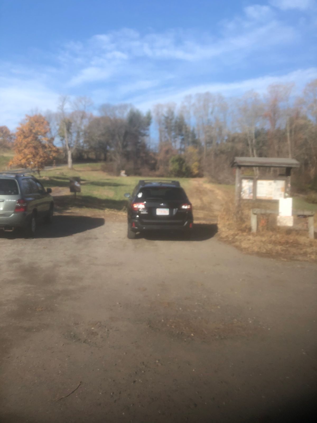 Parking lot and path leading to hole 1