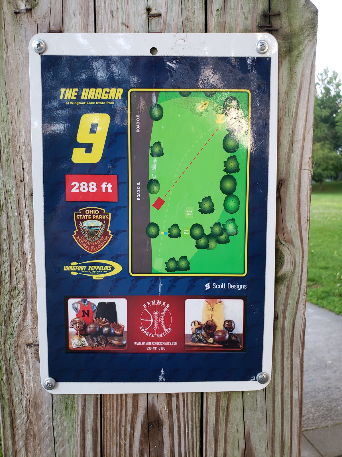 Hole 9 short sign