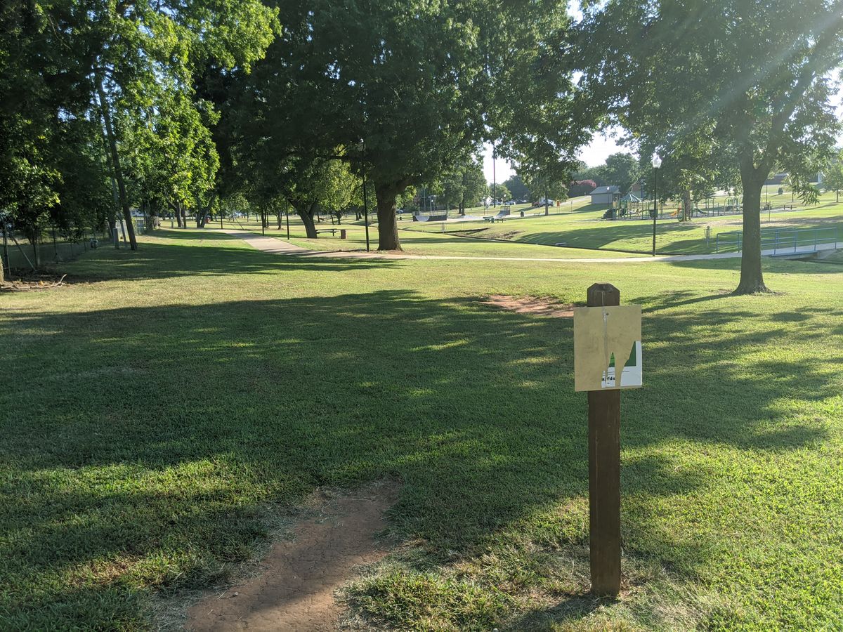 Hole 2 tee