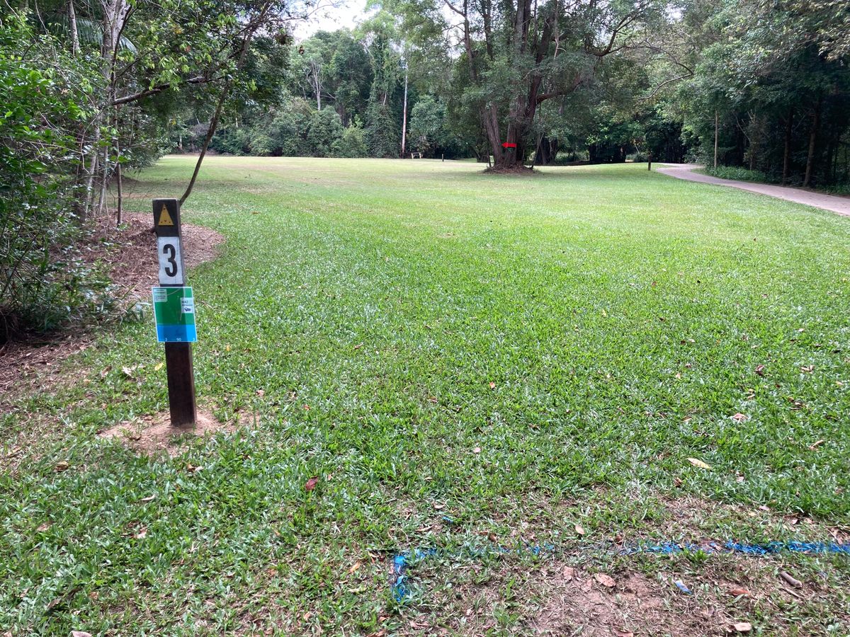 Hole 3 tee