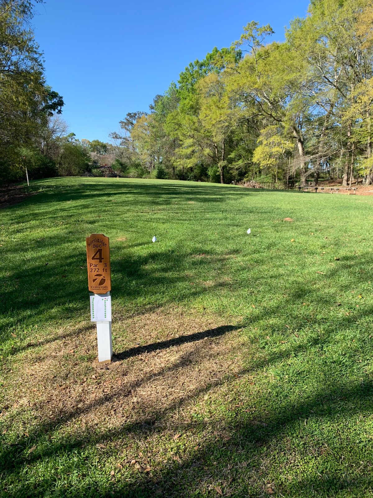 Hole 4 tee