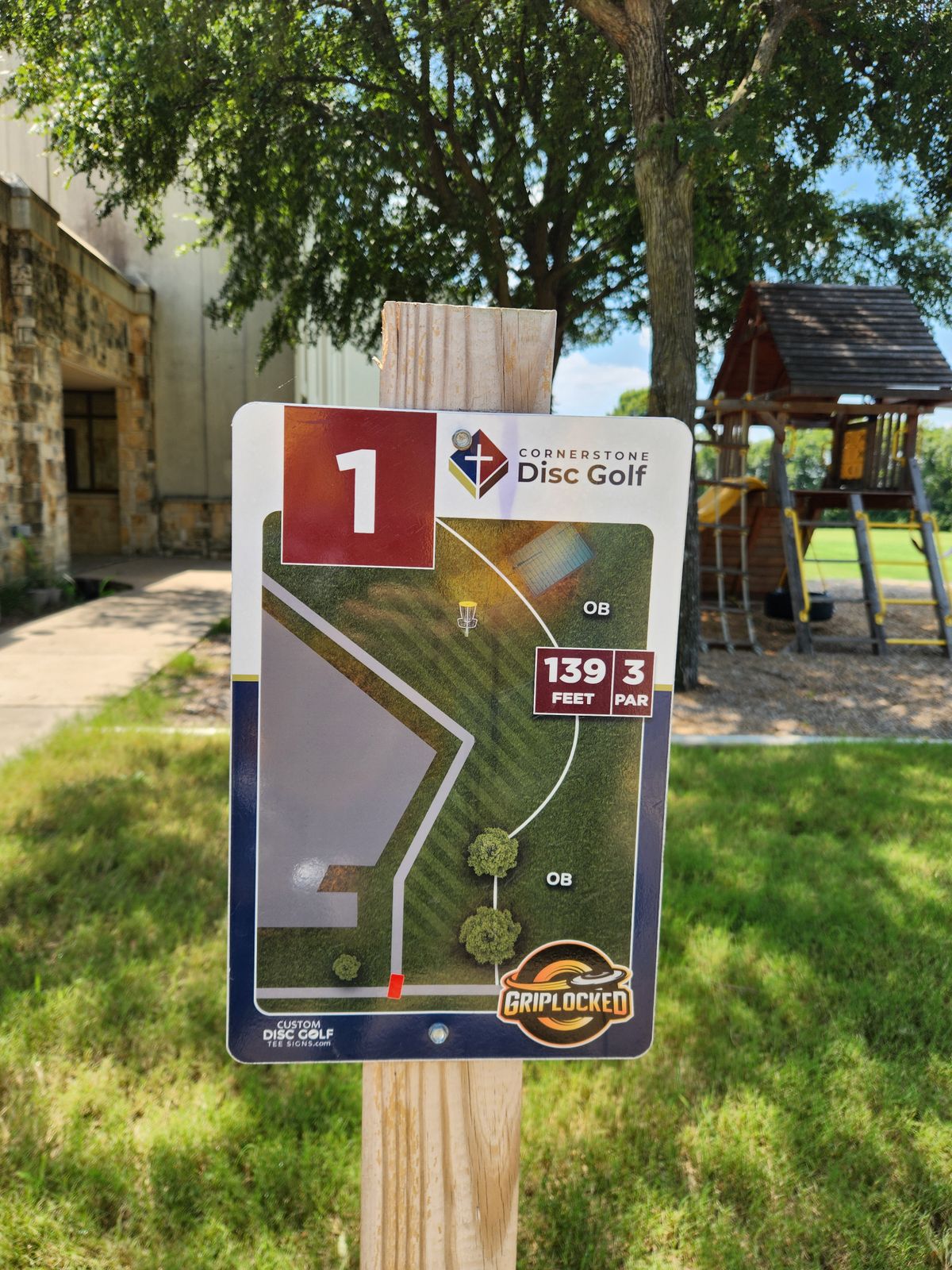 Hole 1 sign
