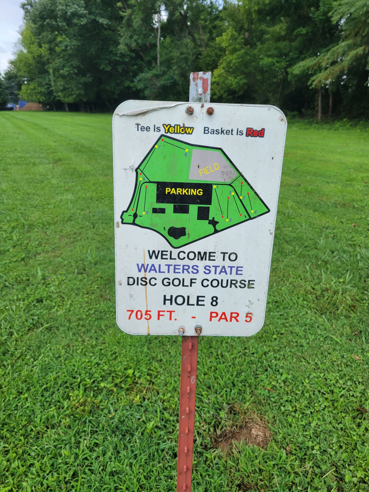 Hole 8 is under construction.  We used the 1st tree.