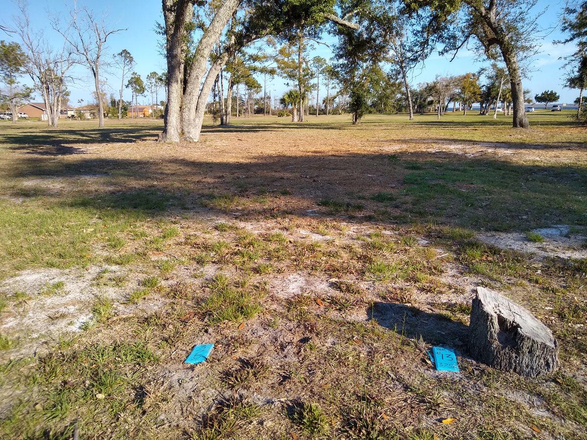 #13, par 3, 375ft