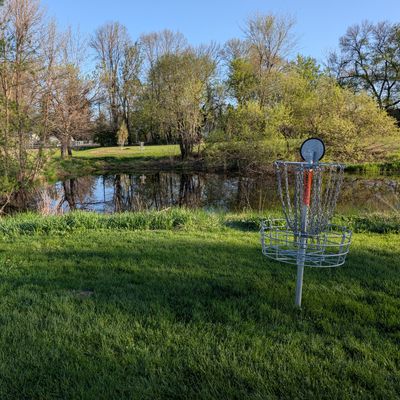 Hole 6 - Over the water through the tree gap