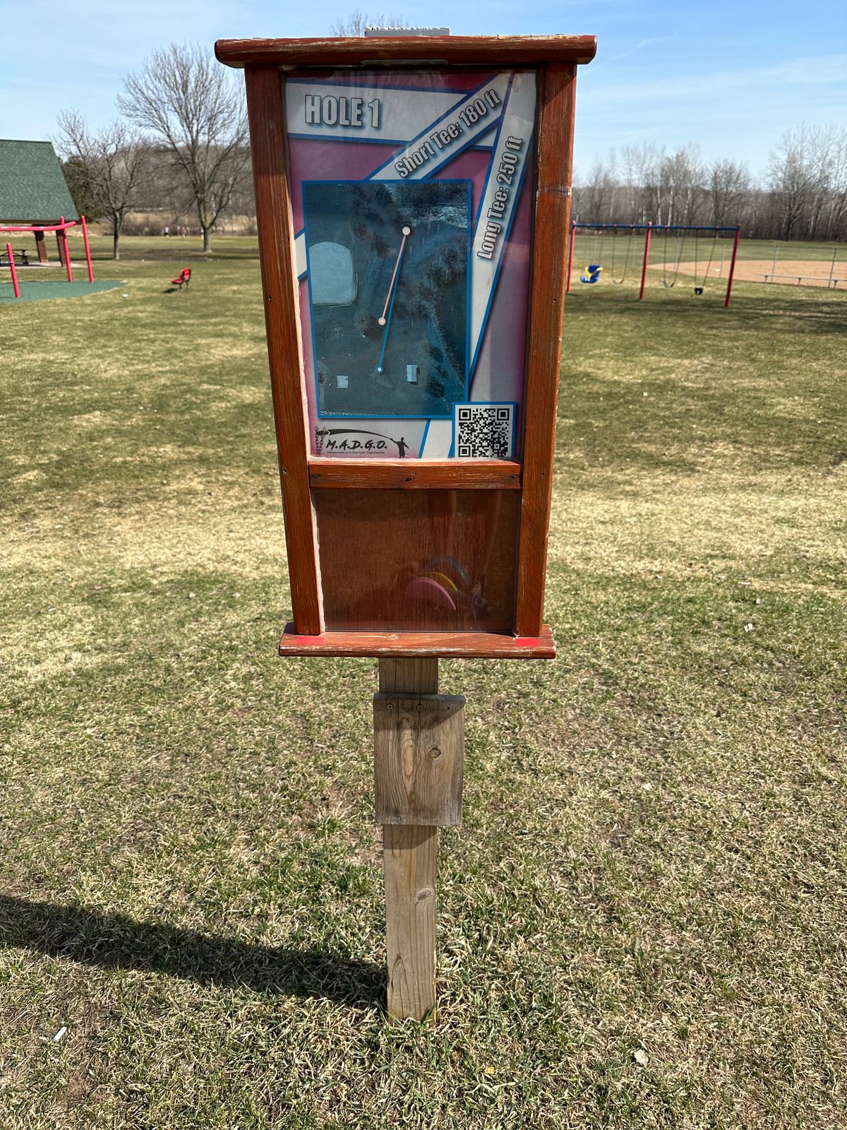 Hole 1 Sign