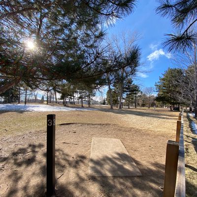 Hole #3, tight gap between the trees.