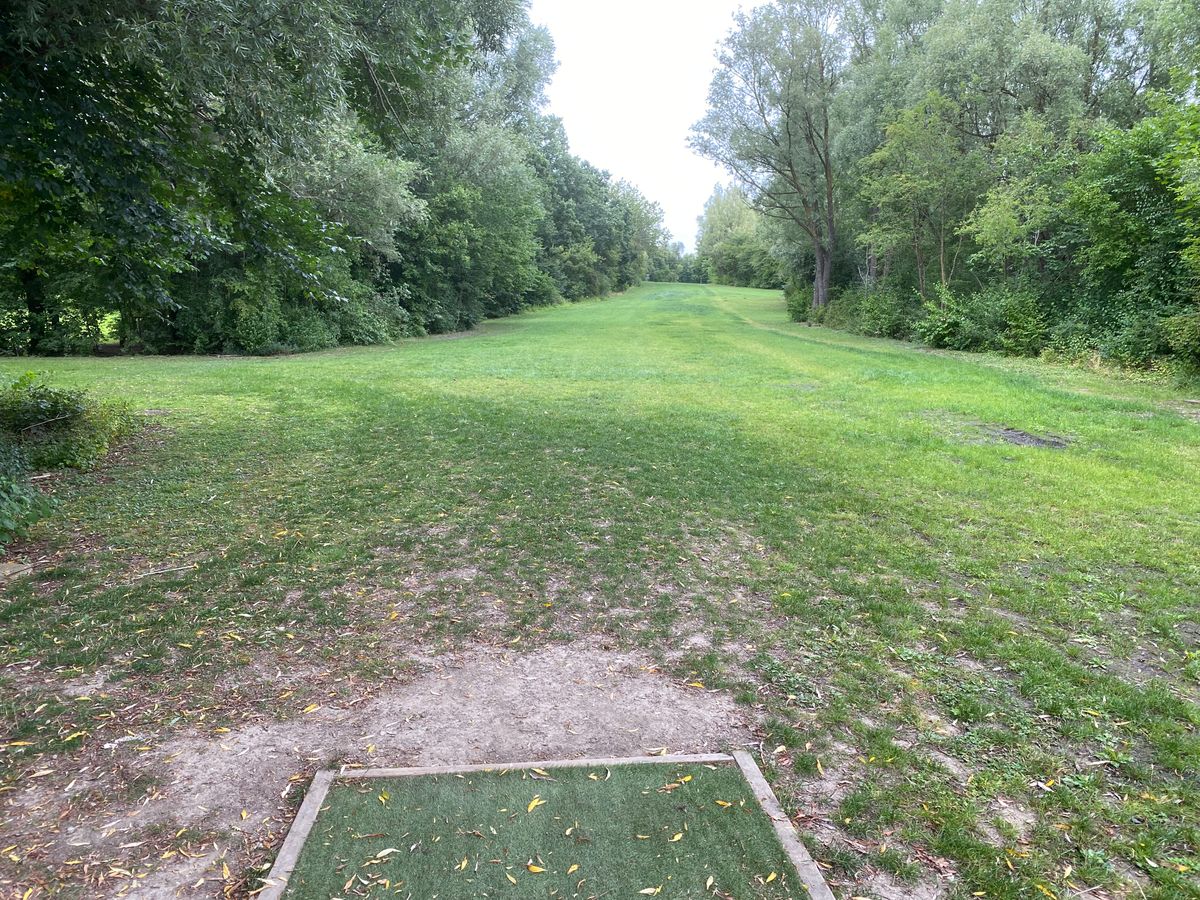 Hole 1, Par 4
