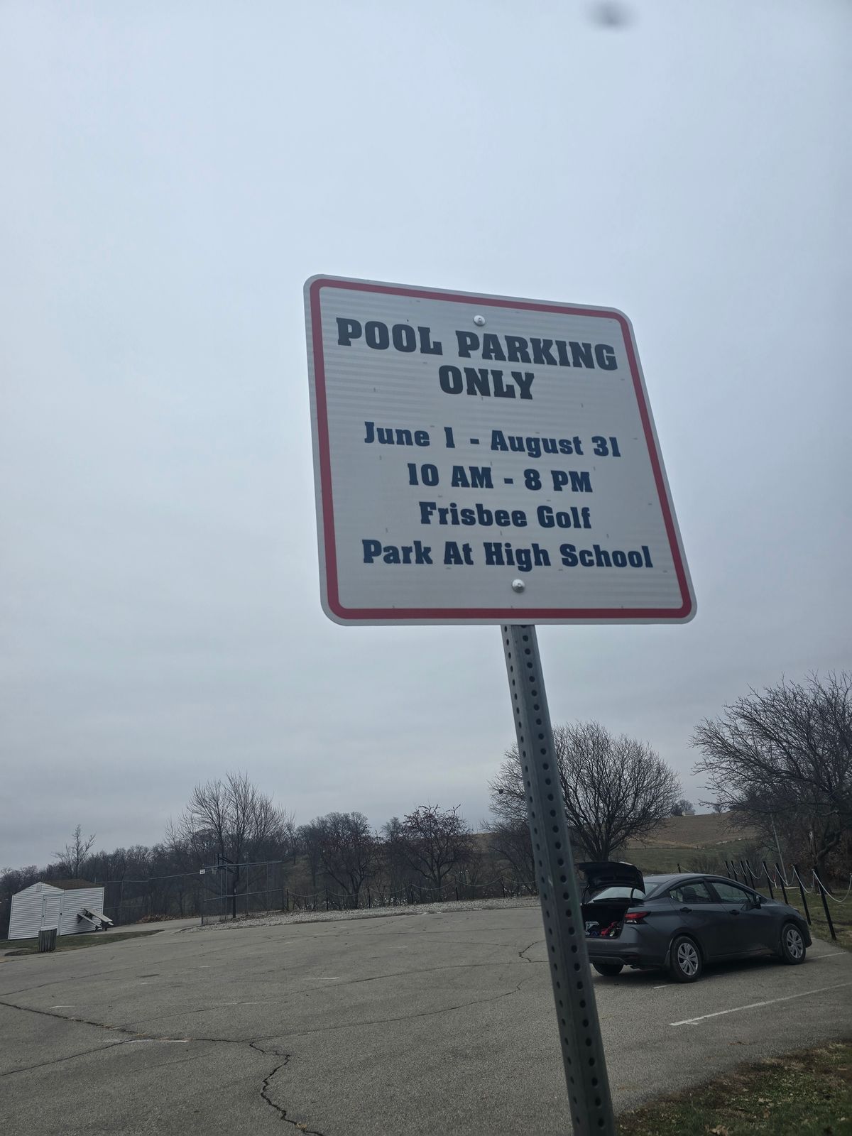 Disc golfers can't park here.