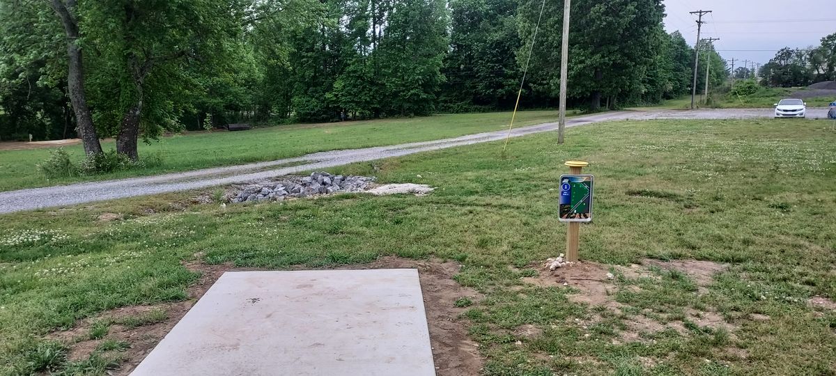 Hole 1 tee