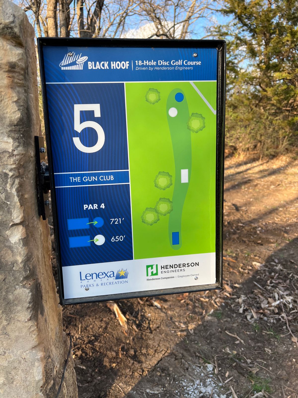 Hole 5 long tee marker