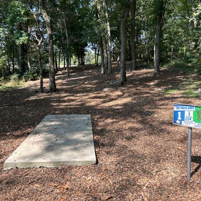 The Highlands at J. Travis Price Park - Hole 1