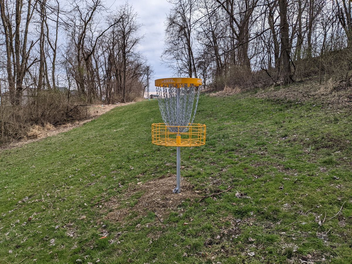 Hole 2 basket