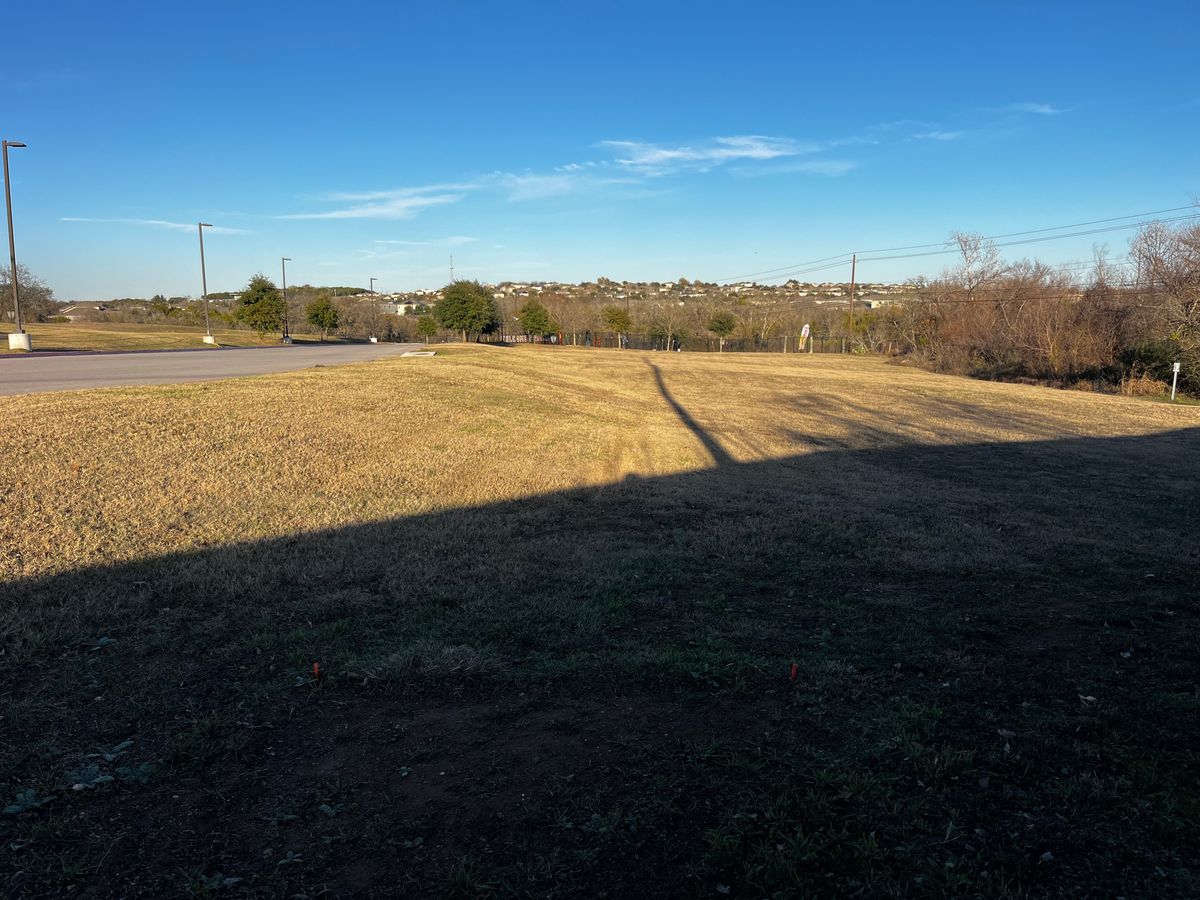 Hole 1 Raven Tee