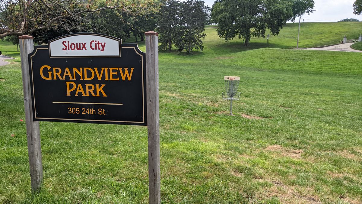 Grandview Park with Basket 4