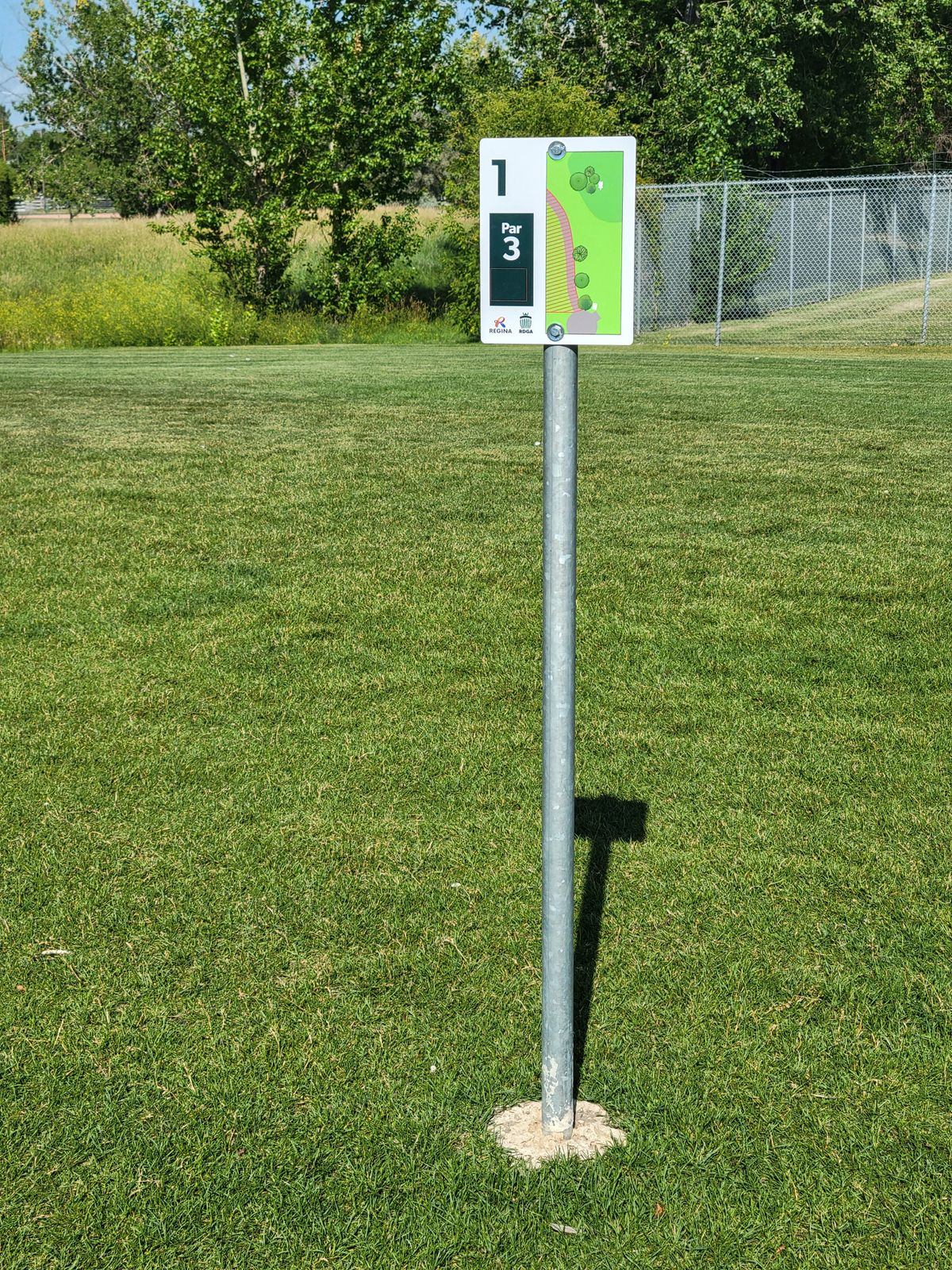 Tee signs