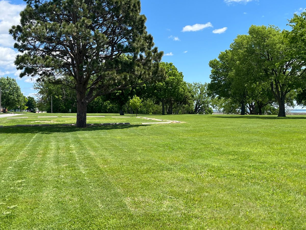 Hole #5 from the teebox. Longest hole on the course. Straightline distance is 480 feet.