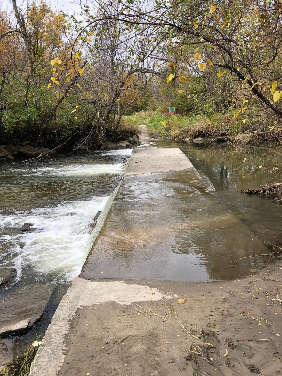Path to 6-9 holes has unsafe water levels for traversing.