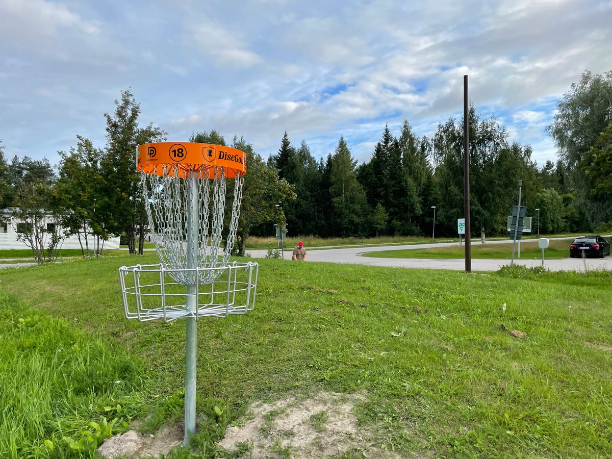 Hole 18 on a small hill.
