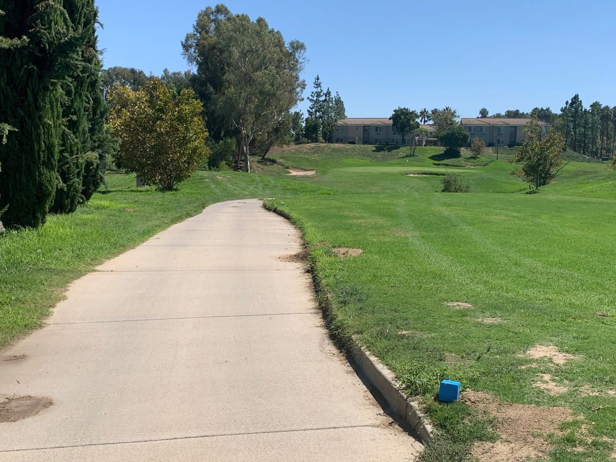 Omega Hole 2 Tee