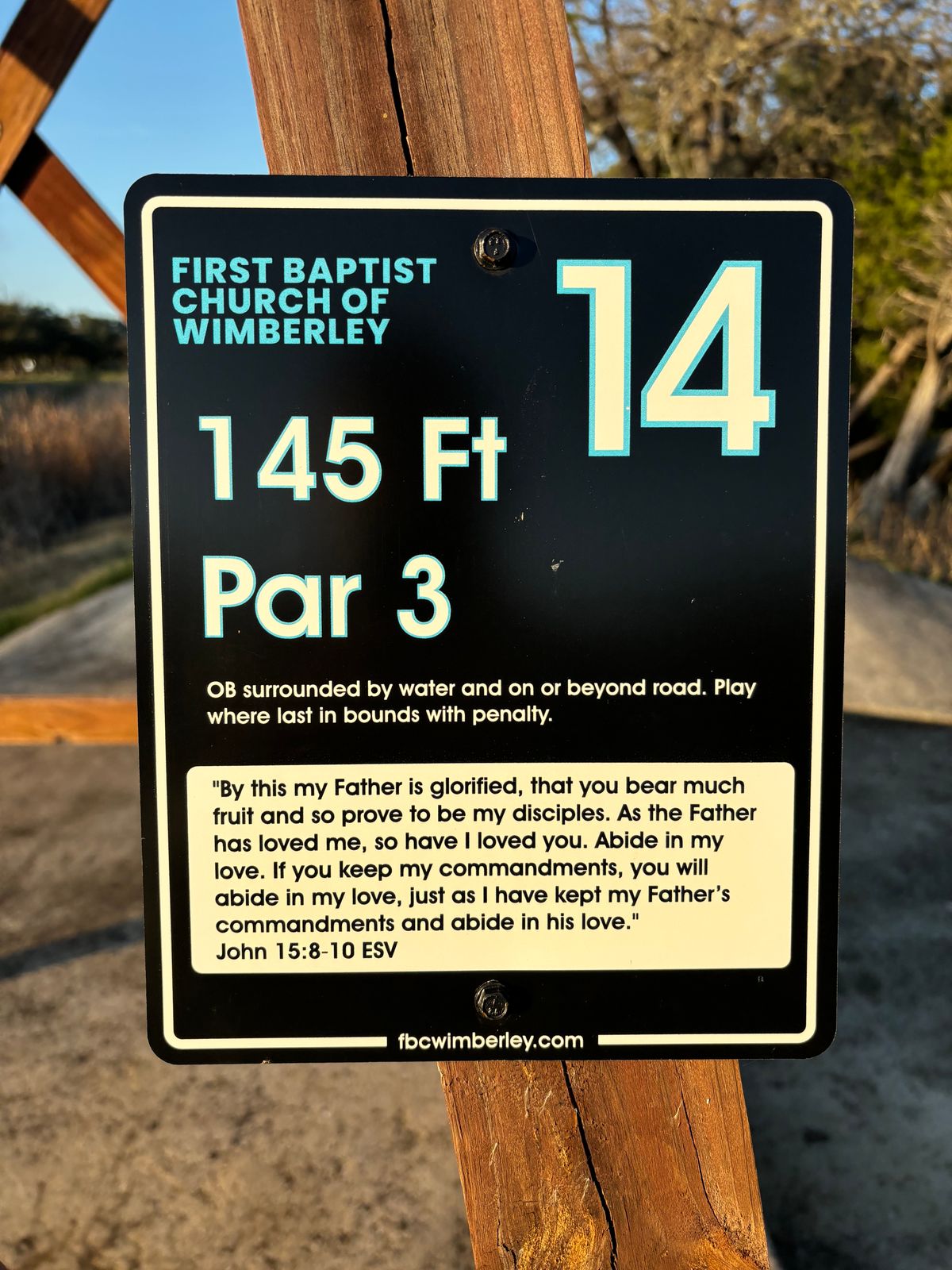 Hole 14 Short Tee Sign