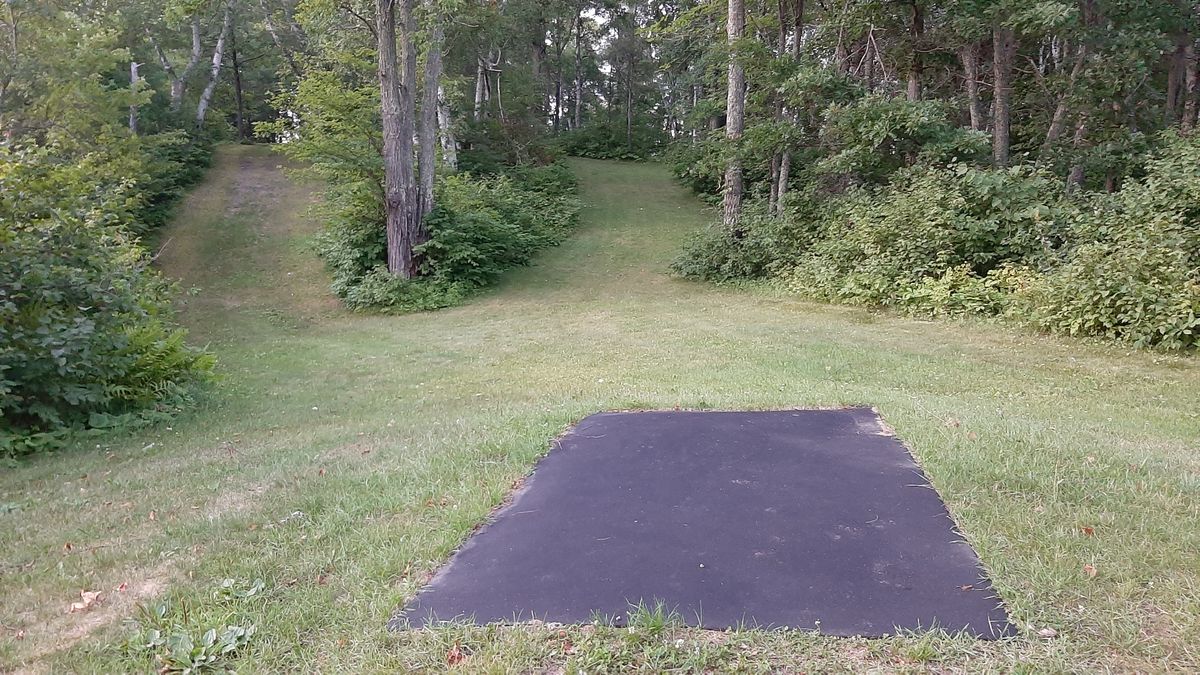 4th tee pad
