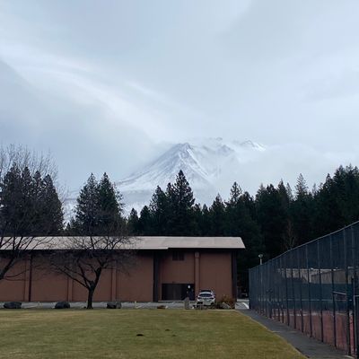 Awesome course! Stopped in on our road trip, signage isn’t great but super fun