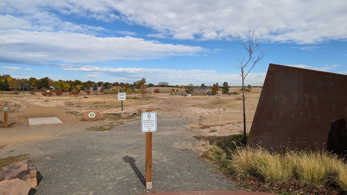 Entrance to the course