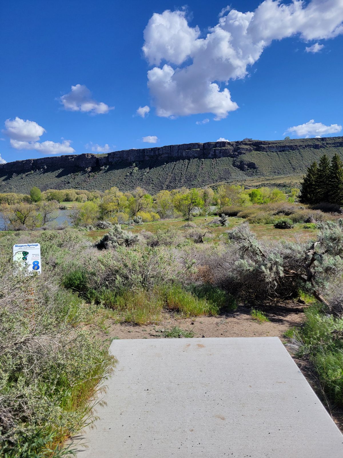 Hole 8 teepad, an amazing view