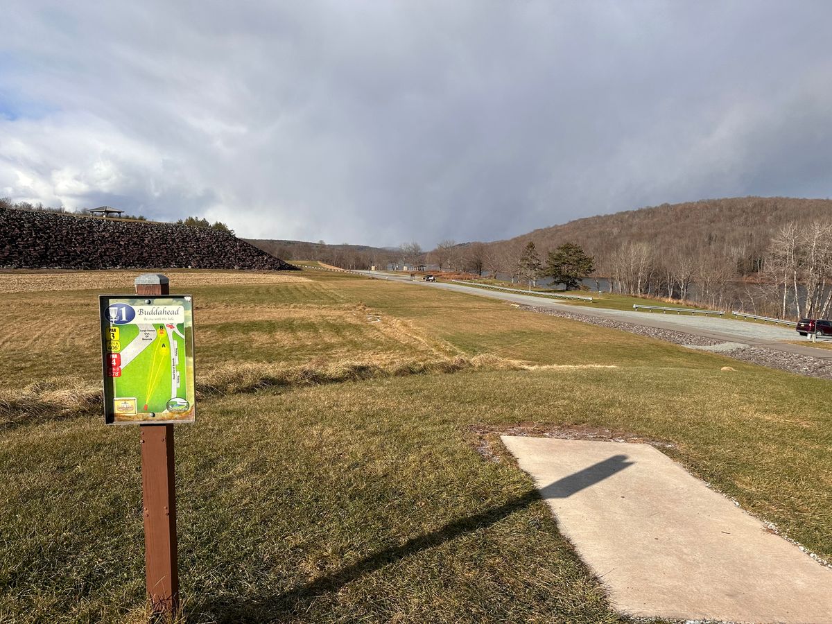 Hole 1 tee