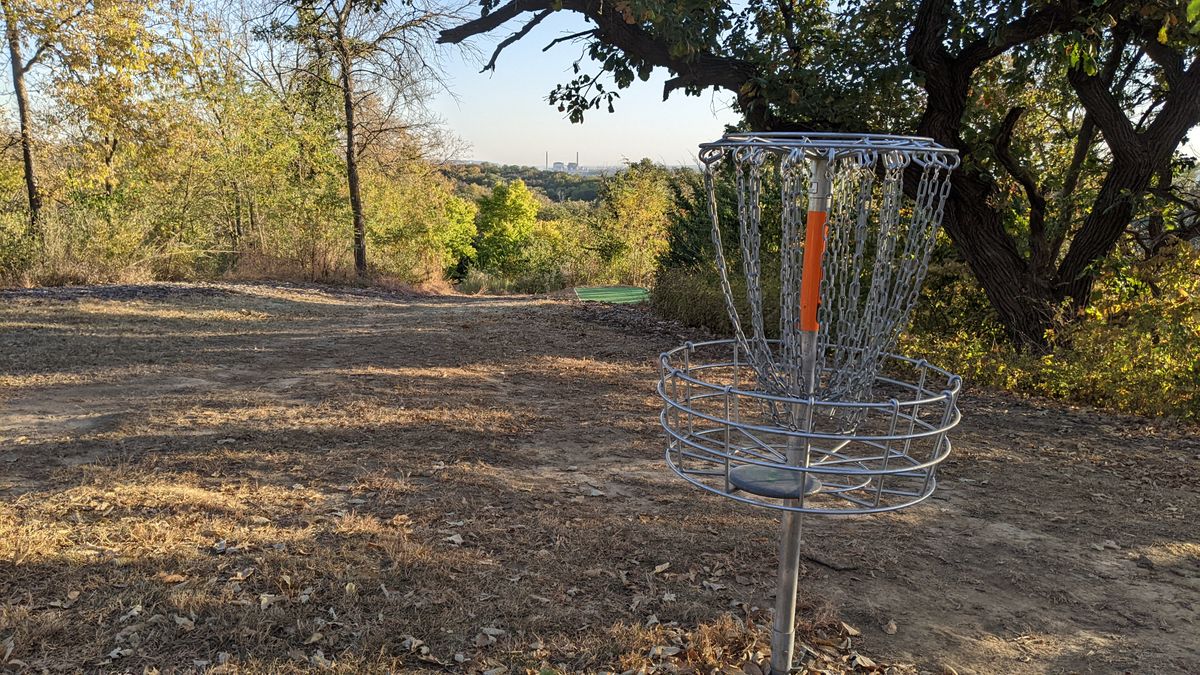 Basket 7 w/Tee #7.5 in background