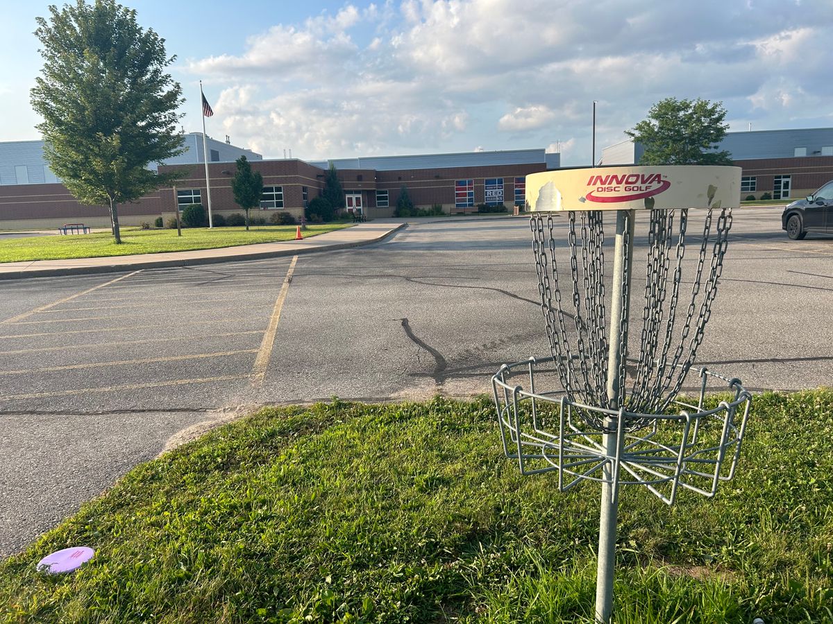 Hole 4 basket