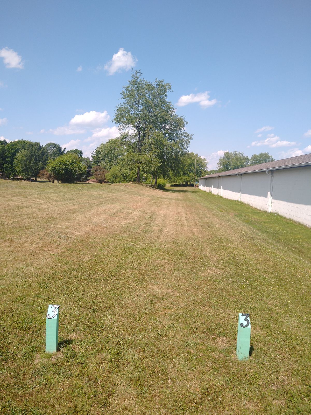 Tee 3
