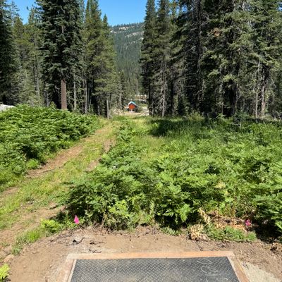 Hole18 long and downhill ends up in the parking lot.