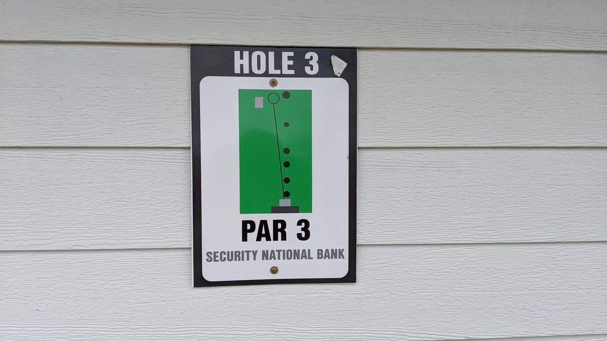 Hole 3 Tee sign