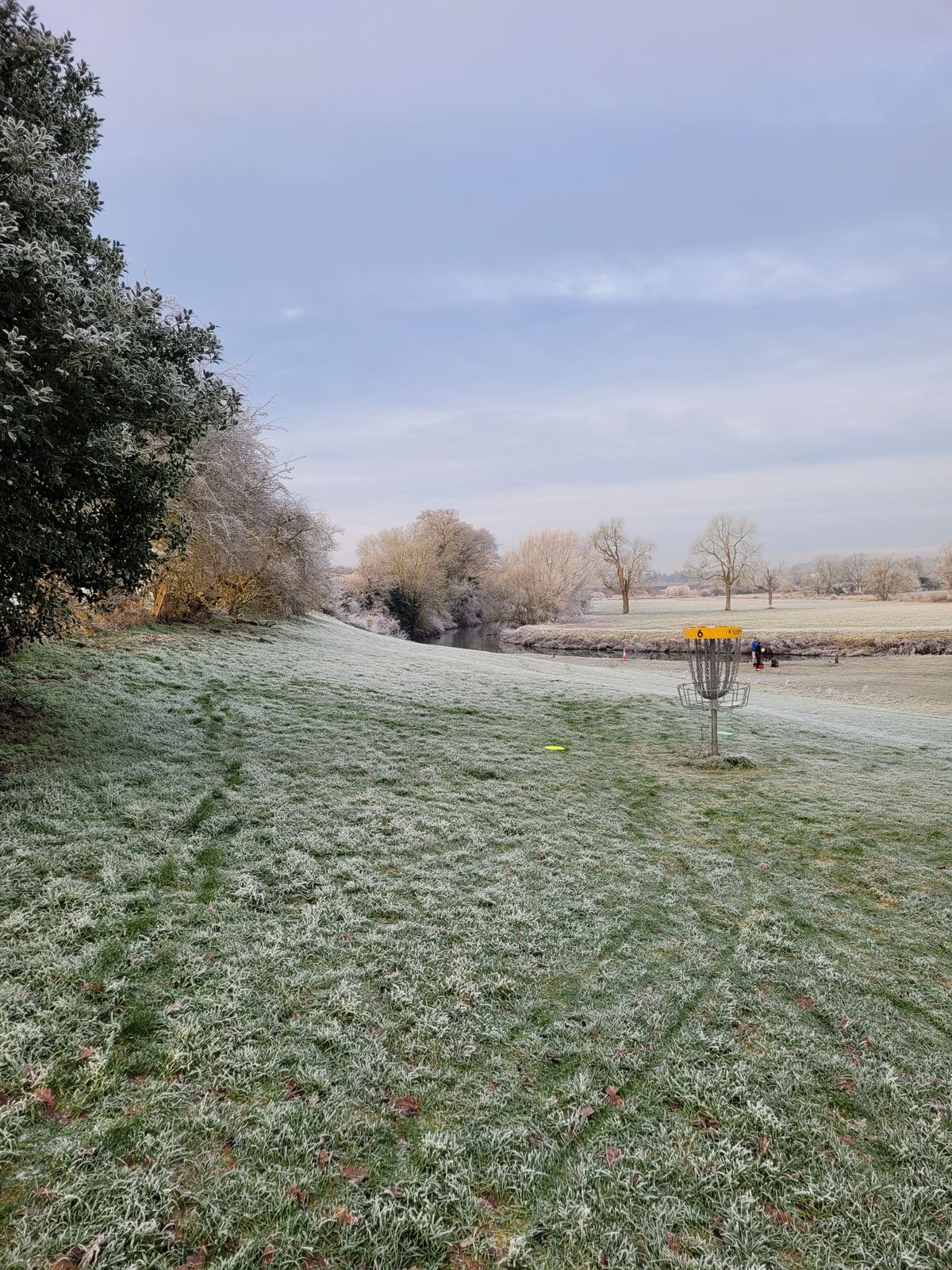 Beautiful frosty day for disc golf