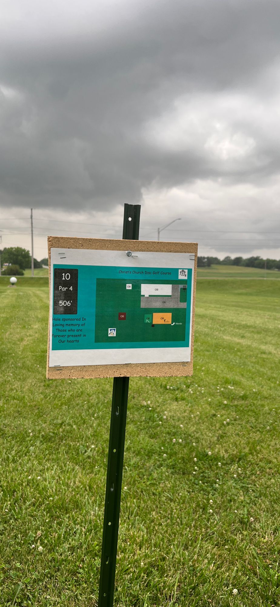 hole 10 sign/pad