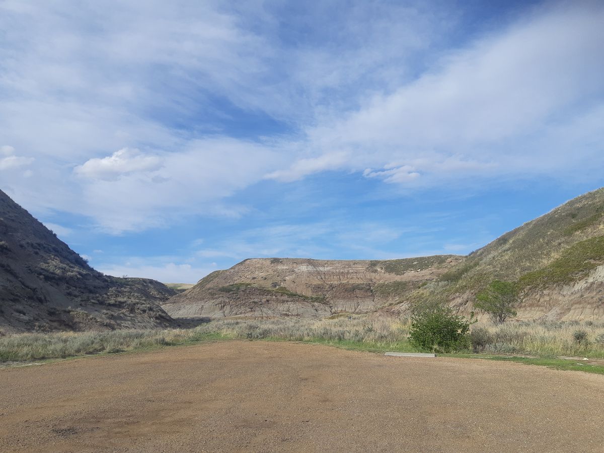 Parking and 10 fairway.