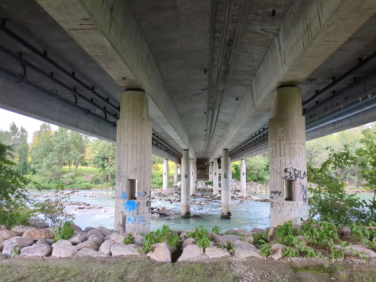 Lovely view under the bridge before the first hole.