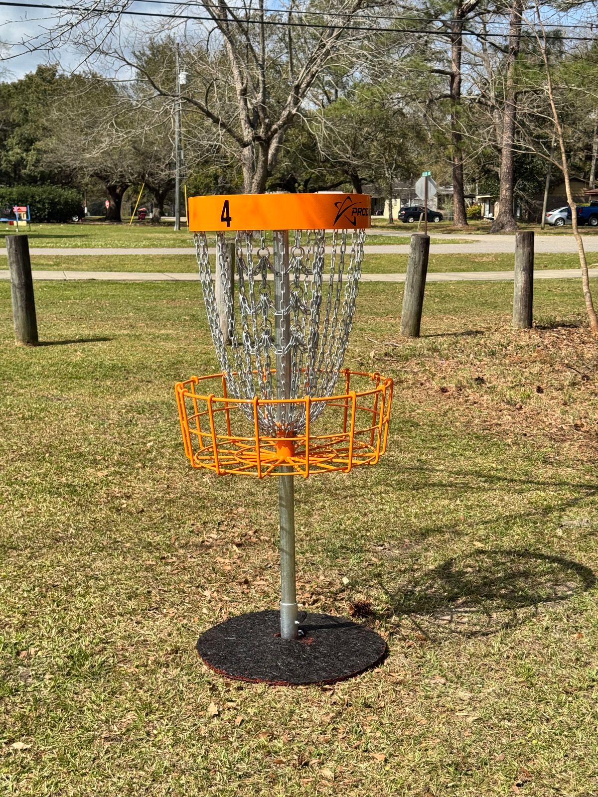 Hole 4 basket