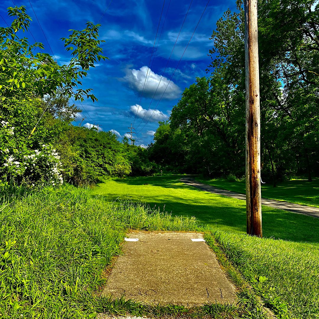 Hole #9 White Tee