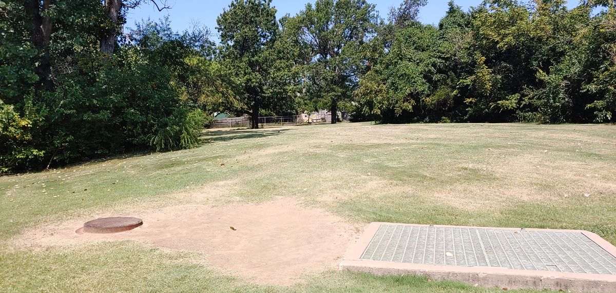 Tee 4
